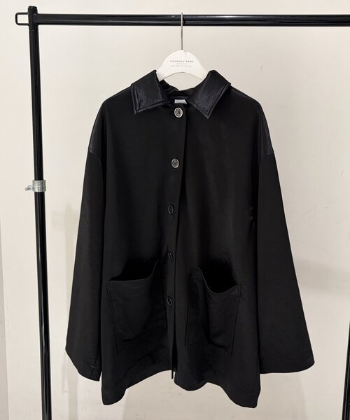 CIAOPANIC TYPY(チャオパニックティピー)の「サテンBIGシャツ(シャツ/ブラウス・レディース・アイボリー/ブラック・ONE SIZE)」の2枚目の写真