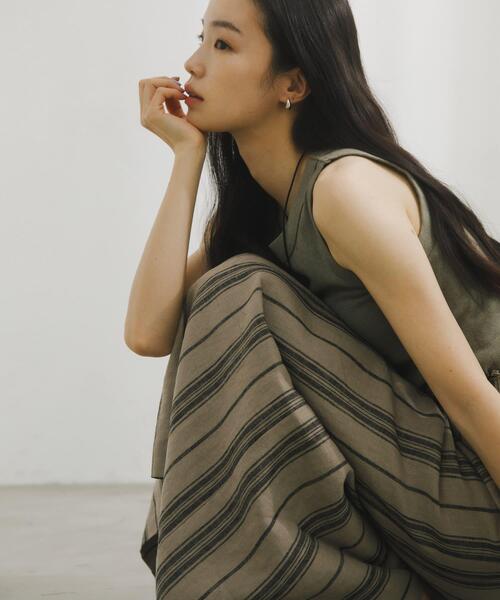URBAN RESEARCH DOORS(アーバンリサーチドアーズ)の「Linen Stripe I-Line Skirt(スカート・レディース・ナチュラル・MEDIUM/SMALL)」の3枚目の写真