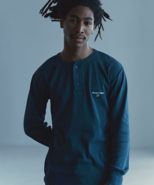 NAUTICA(ノーティカ)の「NAUTICA/ノーティカ Essentials タイトフィット L/S ヘンリーネック ピグメントTシャツ(Tシャツ/カットソー・メンズ・チャコールグレー/ネイビー/オリーブ・SMALL/MEDIUM/LARGE)」の4枚目の写真