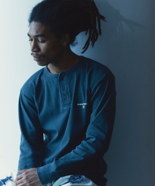 NAUTICA(ノーティカ)の「NAUTICA/ノーティカ Essentials タイトフィット L/S ヘンリーネック ピグメントTシャツ(Tシャツ/カットソー・メンズ・チャコールグレー/ネイビー/オリーブ・SMALL/MEDIUM/LARGE)」の5枚目の写真