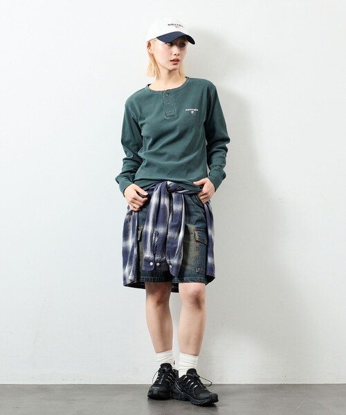 NAUTICA(ノーティカ)の「NAUTICA/ノーティカ Essentials タイトフィット L/S ヘンリーネック ピグメントTシャツ(Tシャツ/カットソー・メンズ・チャコールグレー/ネイビー/オリーブ・SMALL/MEDIUM/LARGE)」の12枚目の写真