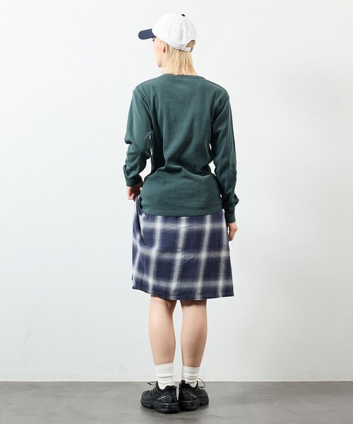 NAUTICA(ノーティカ)の「NAUTICA/ノーティカ Essentials タイトフィット L/S ヘンリーネック ピグメントTシャツ(Tシャツ/カットソー・メンズ・チャコールグレー/ネイビー/オリーブ・SMALL/MEDIUM/LARGE)」の14枚目の写真