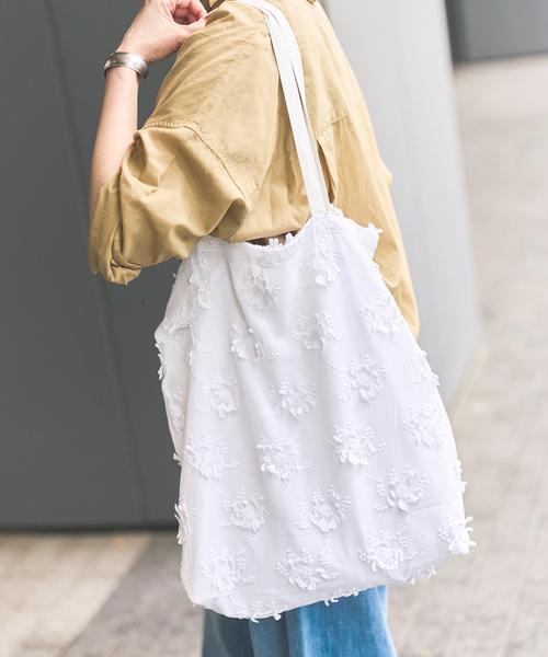 Spick & Span(スピックアンドスパン)の「《新色有り別注 / 追加》crinkle crinkle crinkle 3D embroidery TOTE*Re(トートバッグ・レディース・ホワイト/ブラック・FREE)」の13枚目の写真