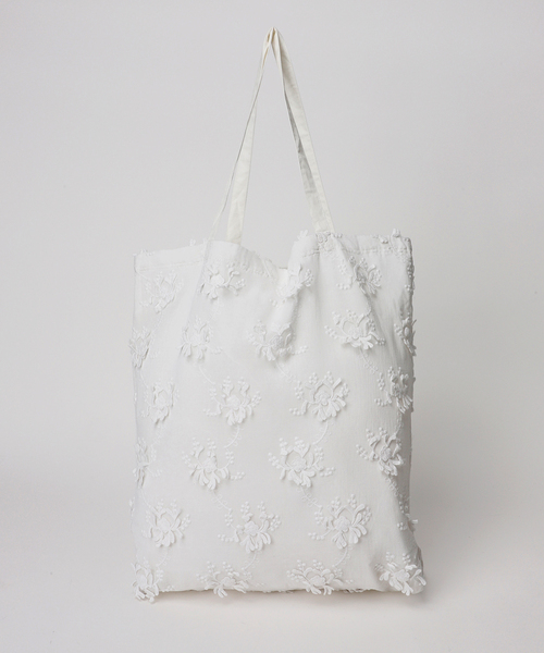 Spick & Span(スピックアンドスパン)の「《新色有り別注 / 追加》crinkle crinkle crinkle 3D embroidery TOTE*Re(トートバッグ・レディース・ホワイト/ブラック・FREE)」の4枚目の写真