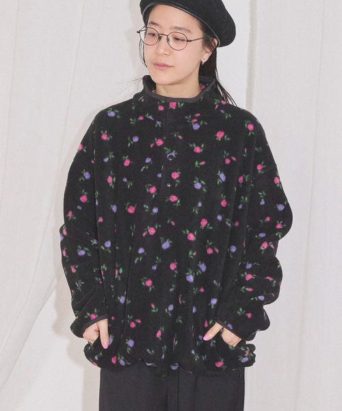 fig London(フィグロンドン)の「Rosie snap top(スウェット・レディース・ブラック/ブルー・FREE)」の2枚目の写真