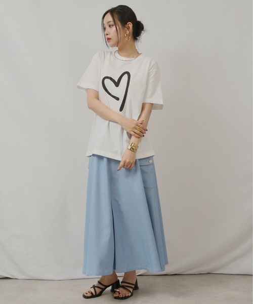 palm RICHE(ポームリシュ)の「FLOAT HEART T(Tシャツ/カットソー・レディース・チャコールグレー/オフホワイト/オレンジ系その他・M)」の9枚目の写真