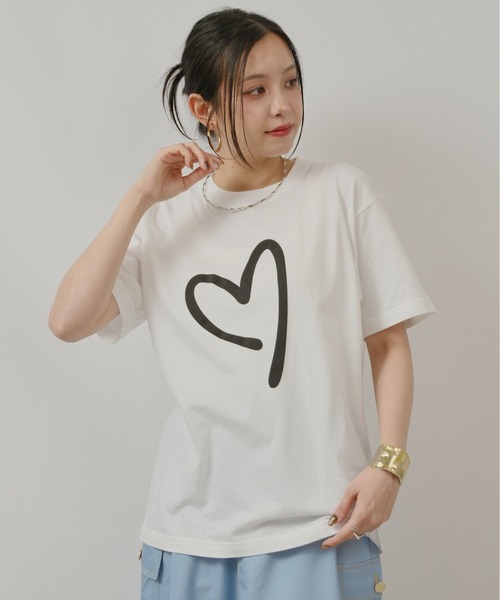 palm RICHE(ポームリシュ)の「FLOAT HEART T(Tシャツ/カットソー・レディース・チャコールグレー/オフホワイト/オレンジ系その他・M)」の5枚目の写真