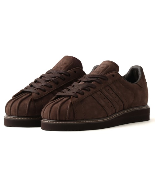 adidas(アディダス)の「adidas SUPERSTAR LUX / アディダス スーパースター ラックス(スニーカー・メンズ・ブラウン・26.5cm/27.0cm/27.5cm/28.0cm/26.0cm)」の1枚目の写真