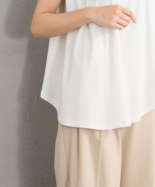 mizuiroind（ミズイロインド）の「[mizuiro ind/ミズイロインド] Vネック アシンメトリーノースリーブTシャツ（Tシャツ/カットソー・レディース・オフホワイト/ダークグレー/ブラック・F）」の15枚目の写真