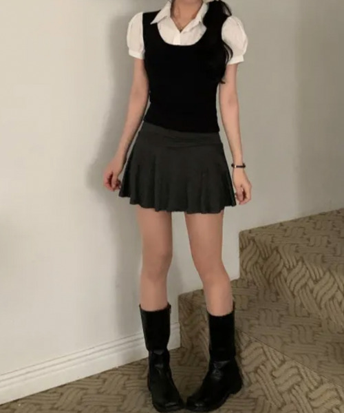 VIVID LADY(ビビッドレディー)の「シャツドッキング レイヤード風 半袖トップス(Tシャツ/カットソー・レディース・ブラック/グレー・FREE)」の11枚目の写真