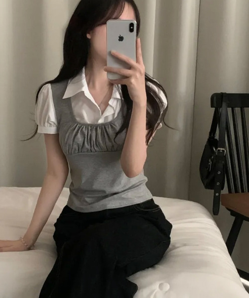 VIVID LADY(ビビッドレディー)の「シャツドッキング レイヤード風 半袖トップス(Tシャツ/カットソー・レディース・ブラック/グレー・FREE)」の6枚目の写真