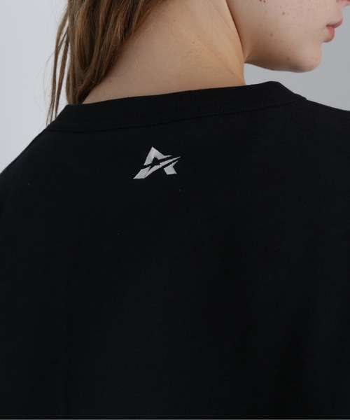 AVIREX(アヴィレックス)の「【WEB&DEPOT限定】LOGO CREW SWEAT(スウェット・レディース・ライトグレー/ベージュ/ブラック/バーガンディー/オリーブ/イエロー・F)」の11枚目の写真