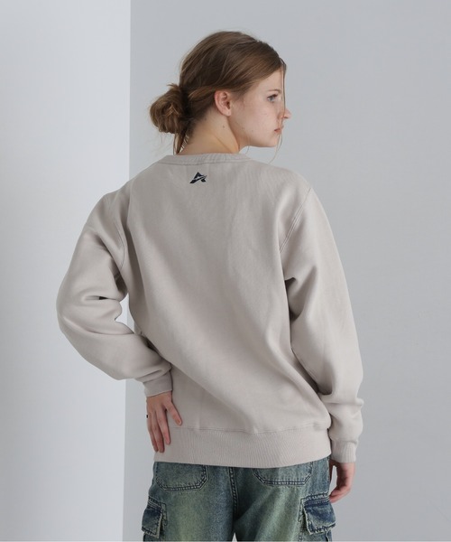 AVIREX(アヴィレックス)の「【WEB&DEPOT限定】LOGO CREW SWEAT(スウェット・レディース・ライトグレー/ベージュ/ブラック/バーガンディー/オリーブ/イエロー・F)」の16枚目の写真