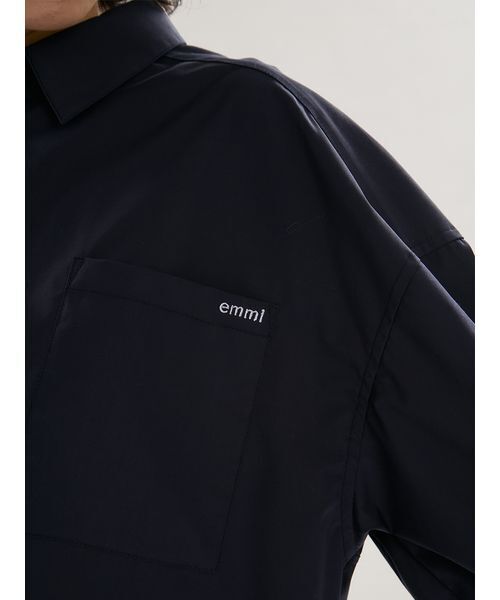 emmi(エミ)の「emmiロゴコクーンシルエットシャツ(ルームウェア/パジャマ・レディース・オフホワイト/ストライプ/ネイビー・F)」の9枚目の写真