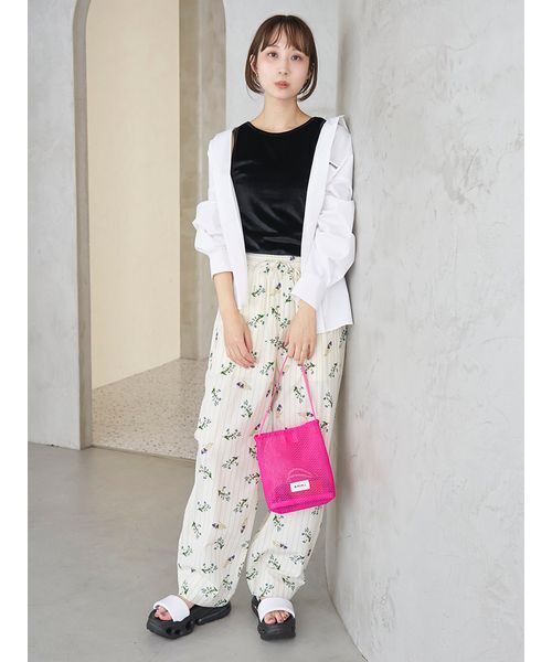 emmi(エミ)の「emmiロゴコクーンシルエットシャツ(ルームウェア/パジャマ・レディース・オフホワイト/ストライプ/ネイビー・F)」の16枚目の写真