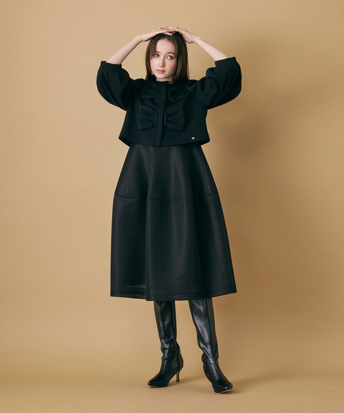 Audie a Muses(オーディアミューズ)の「【M-StyleLuxeコラボ】【人気のため追加】フロントダブルリボンブラウス(シャツ/ブラウス・レディース・ブラック・38/42)」の4枚目の写真