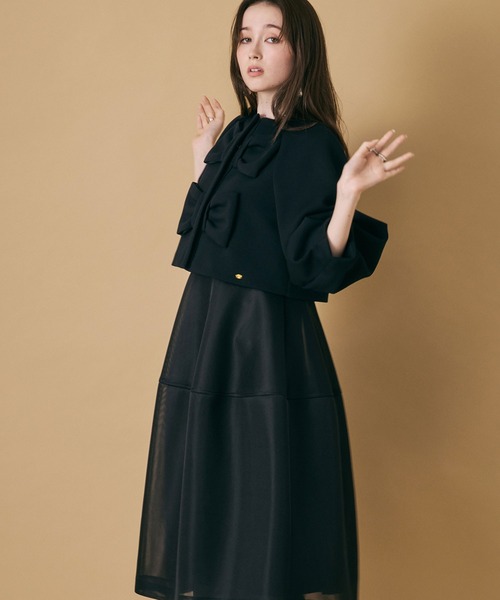 Audie a Muses(オーディアミューズ)の「【M-StyleLuxeコラボ】【人気のため追加】フロントダブルリボンブラウス(シャツ/ブラウス・レディース・ブラック・38/42)」の7枚目の写真