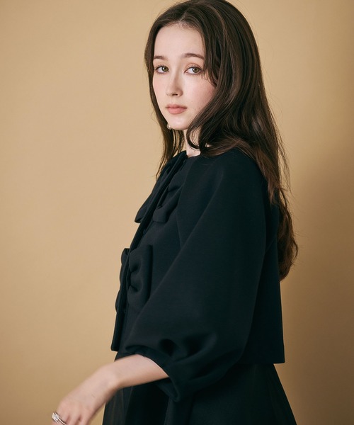 Audie a Muses(オーディアミューズ)の「【M-StyleLuxeコラボ】【人気のため追加】フロントダブルリボンブラウス(シャツ/ブラウス・レディース・ブラック・38/42)」の11枚目の写真