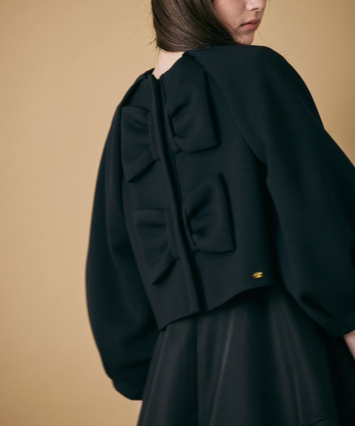 Audie a Muses(オーディアミューズ)の「【M-StyleLuxeコラボ】【人気のため追加】フロントダブルリボンブラウス(シャツ/ブラウス・レディース・ブラック・38/42)」の14枚目の写真