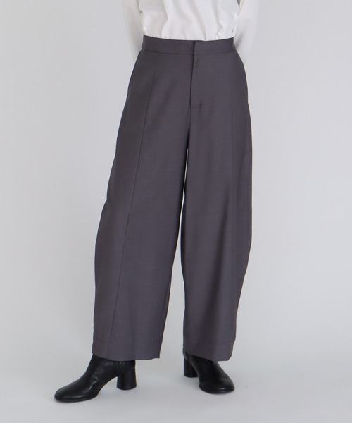 DRESSLAVE(ドレスレイブ)の「【B7/ベーセッツ】short length barrel pants(ショートレングス バレルパンツ)(その他パンツ・レディース・ブラック/グレー・38/36)」の1枚目の写真
