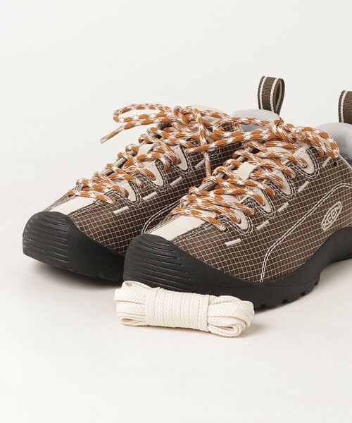 KEEN(キーン)の「【New color】JASPER NYLON WP / ジャスパー ナイロン ウォータープルーフ / レディース 防水 スニーカー(スニーカー・レディース・カーキ・25cm/25.5cm/26cm/22.5cm/23cm/23.5cm/24cm/24.5cm)」の4枚目の写真