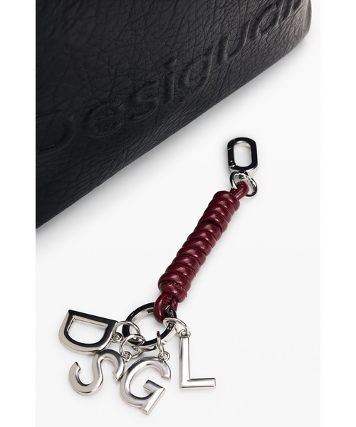 Desigual(デシグアル)の「ロゴ型押し ドローバックパック 黒(バックパック/リュック・レディース・ブラック・FREE)」の4枚目の写真