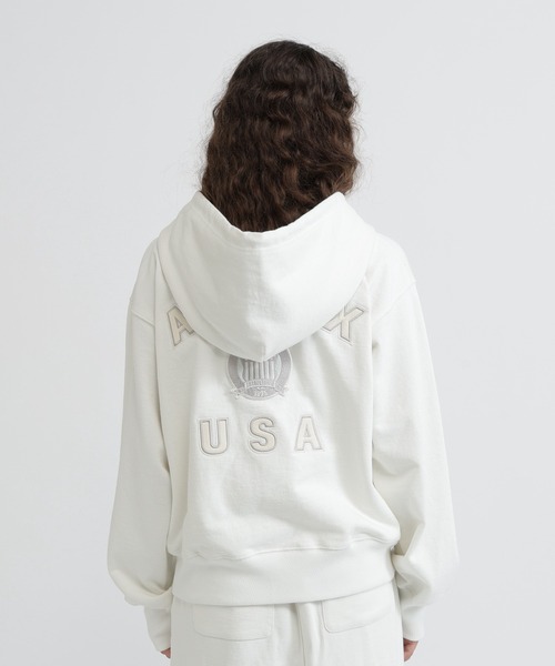 AVIREX(アヴィレックス)の「SIGNATURE VARSITY LOGO ZIP PARKA(パーカー・レディース・オフホワイト/グレー/ブラック・F)」の4枚目の写真