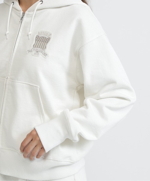 AVIREX(アヴィレックス)の「SIGNATURE VARSITY LOGO ZIP PARKA(パーカー・レディース・オフホワイト/グレー/ブラック・F)」の10枚目の写真