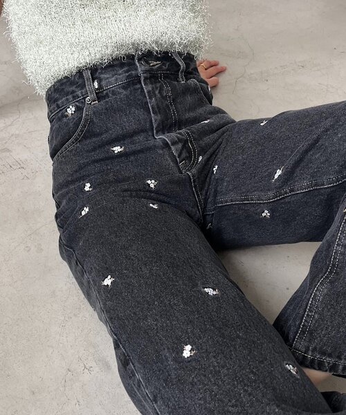 CAPRICIEUX LE'MAGE(カプリシューレマージュ)の「【低身長サイズあり】小花刺繍デニム(デニムパンツ・レディース・ブルー/ブラック・36/PS/38)」の8枚目の写真