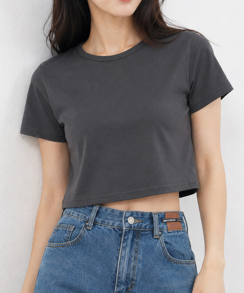 NinaetLina(ニナエリナ)の「後ろあき無地ミニTシャツ(Tシャツ/カットソー・レディース・ホワイト/ブラック/チャコールグレー・FREE)」の5枚目の写真