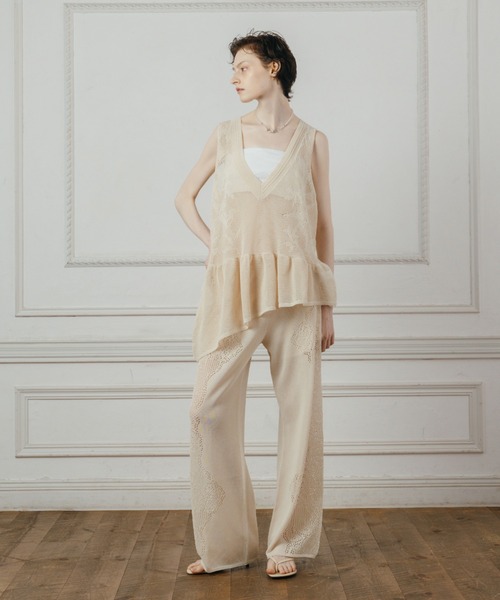 CREDONA(クレドナ)の「LACE KNIT PANTS/レースニットパンツ(その他パンツ・レディース・ネイビー/ライトイエロー・FREE)」の5枚目の写真