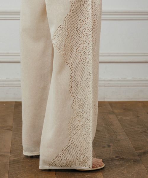 CREDONA(クレドナ)の「LACE KNIT PANTS/レースニットパンツ(その他パンツ・レディース・ネイビー/ライトイエロー・FREE)」の10枚目の写真