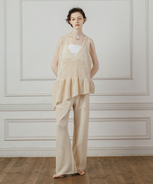 CREDONA(クレドナ)の「LACE KNIT PANTS/レースニットパンツ(その他パンツ・レディース・ネイビー/ライトイエロー・FREE)」の3枚目の写真