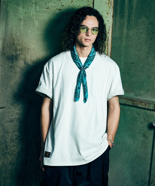 glamb(グラム)の「Staple Reversible T-Shirt / ステープルリバーシブルTシャツ(Tシャツ/カットソー・メンズ・ネイビー/カーキ/オートミール・S/M/L)」の4枚目の写真