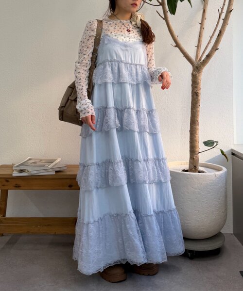w closet(ダブルクローゼット)の「レースティアードキャミワンピース(ワンピース・レディース・ブラック/カーキ/ブルー/オフホワイト・FREE)」の19枚目の写真