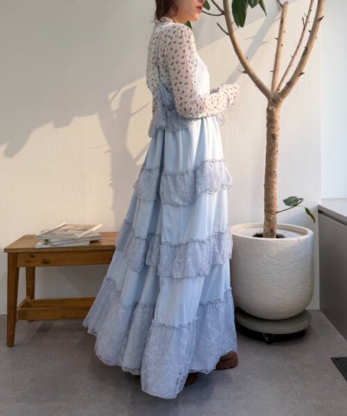 w closet(ダブルクローゼット)の「レースティアードキャミワンピース(ワンピース・レディース・ブラック/カーキ/ブルー/オフホワイト・FREE)」の11枚目の写真