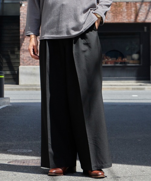 Dickies(ディッキーズ)の「Dickies/ディッキーズ TR TWO TUCK WIDE PANTS ツータックワイドスラックス センタープレス ストレートシルエット きれいめ カジュアル 2026年秋冬(スラックス・メンズ・ブラック/グレー/ブラウン・30inch/32inch/34inch)」の5枚目の写真