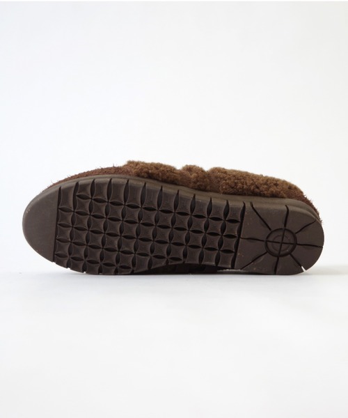 Minnetonka(ミネトンカ)の「MINNETONKA(ミネトンカ) / ダブルストラップボアバレエシューズ 26M07 スリッポン スニーカー(スニーカー・レディース・ダークブラウン/オフホワイト・10/8/7/6/9)」の14枚目の写真