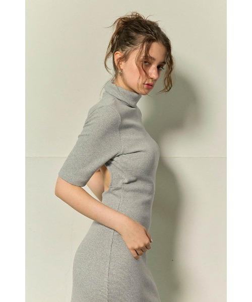 ALEXIA STAM(アリシアスタン)の「Back Open Turtleneck Maxi Dress /パッドin バックオープンワンピース(ワンピース・レディース・ベージュ/ブラック/グレー・S/L/M)」の19枚目の写真
