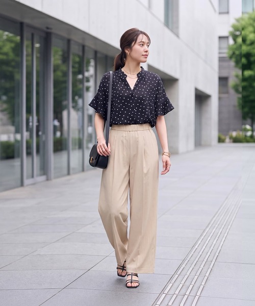 STYLE DELI(スタイルデリ)の「【DELI by】 ランダムドット×フレアスリーブ 軽やかシフォンブラウス(シャツ/ブラウス・レディース・ブラック/ホワイト・M)」の3枚目の写真