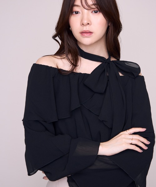MISCH MASCH(ミッシュマッシュ)の「2026秋冬新作 タイチョーカー付ラッフルフリルブラウス(シャツ/ブラウス・レディース・ブラック/ベージュ/ピンク・フリ-)」の10枚目の写真