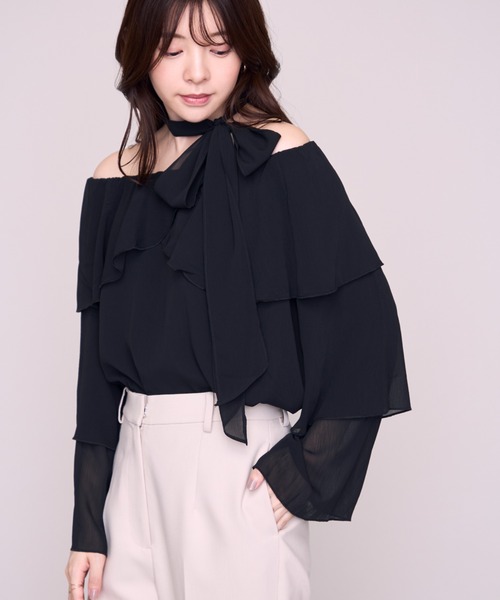 MISCH MASCH(ミッシュマッシュ)の「2026秋冬新作 タイチョーカー付ラッフルフリルブラウス(シャツ/ブラウス・レディース・ブラック/ベージュ/ピンク・フリ-)」の9枚目の写真