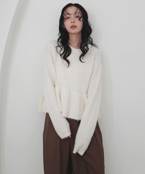 LIAN(リアン)の「モヘアペプラムクルーネックプルオーバー(ニット/セーター・レディース・チャコールグレー/ブラウン/ピンク/オフホワイト・FREE)」の16枚目の写真