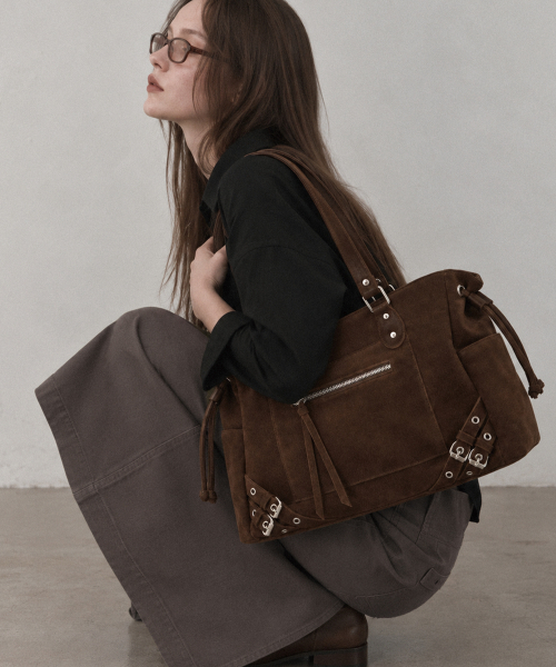 DONKIE(ドンキー)の「ベルク ショルダーバッグ - 6color(ショルダーバッグ・レディース・ブラック/ダークブラウン/アッシュブラウン/ブラウン/ダークグレー/ダークブラウン系1・FREE)」の8枚目の写真