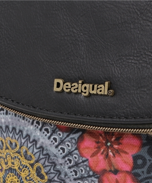 Desigual（デシグアル）の「「Desigual/デシグアル」バッグ（ショルダーバッグ・レディース・レッド系その他・ONE SIZE）」の13枚目の写真