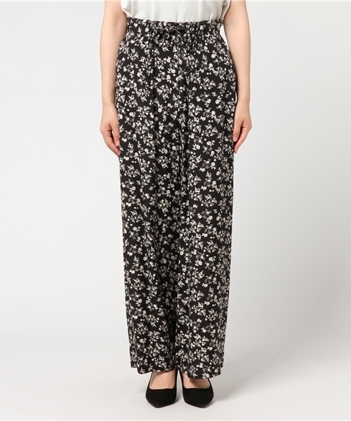 ESTNATION(エストネーション)の「ESTNATION モノトーンフラワーパンツ(その他パンツ・レディース・ダークブラック・38/36)」の2枚目の写真