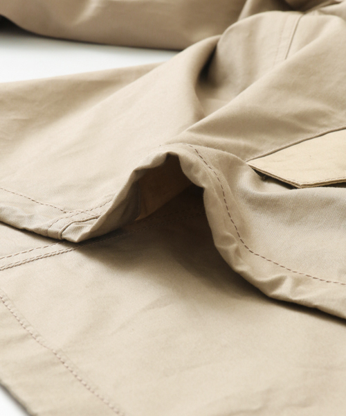 URBAN RESEARCH（アーバンリサーチ）の「フード付ミリタリーブルゾン（ブルゾン・レディース・ネイビー/ベージュ/カーキ・FREE）」の19枚目の写真