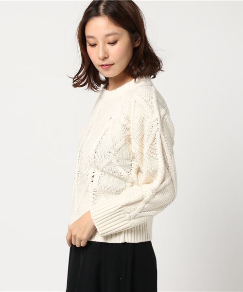 Lugnoncure（ルノンキュール）の「ロービングケーブル柄プルオーバー（ニット/セーター・レディース・ベージュ/ネイビー/オフホワイト/ブルー・MEDIUM）」の9枚目の写真
