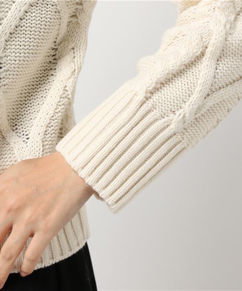 Lugnoncure（ルノンキュール）の「ロービングケーブル柄プルオーバー（ニット/セーター・レディース・ベージュ/ネイビー/オフホワイト/ブルー・MEDIUM）」の7枚目の写真