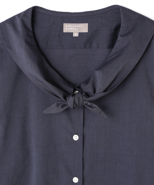 MARGARET HOWELL（マーガレットハウエル）の「WASHED COTTON（シャツ/ブラウス・レディース・ホワイト/チャコール・1/2/3）」の3枚目の写真